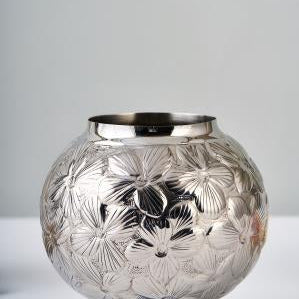 Leaf Vase Large – Elegant Stainless Steel Home Decor
