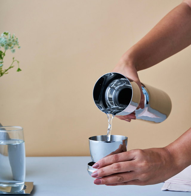 Pop Up Water Pitcher